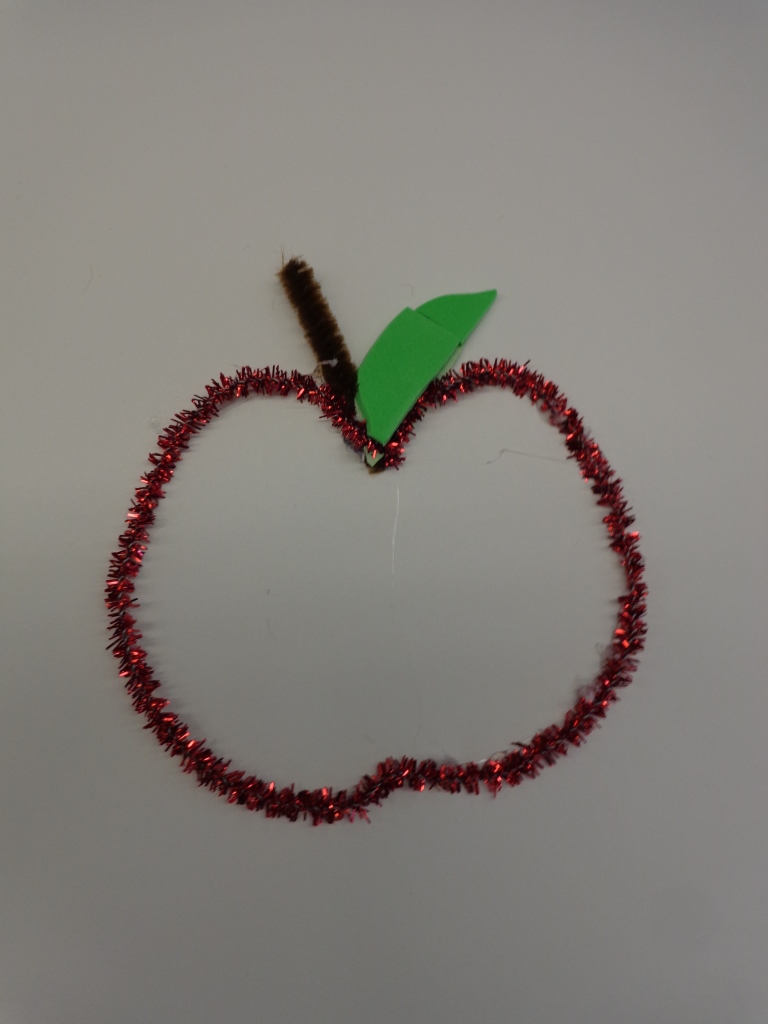 Pipecleaner apple