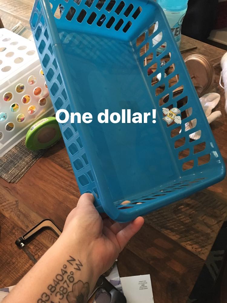 Shallow plastic basket