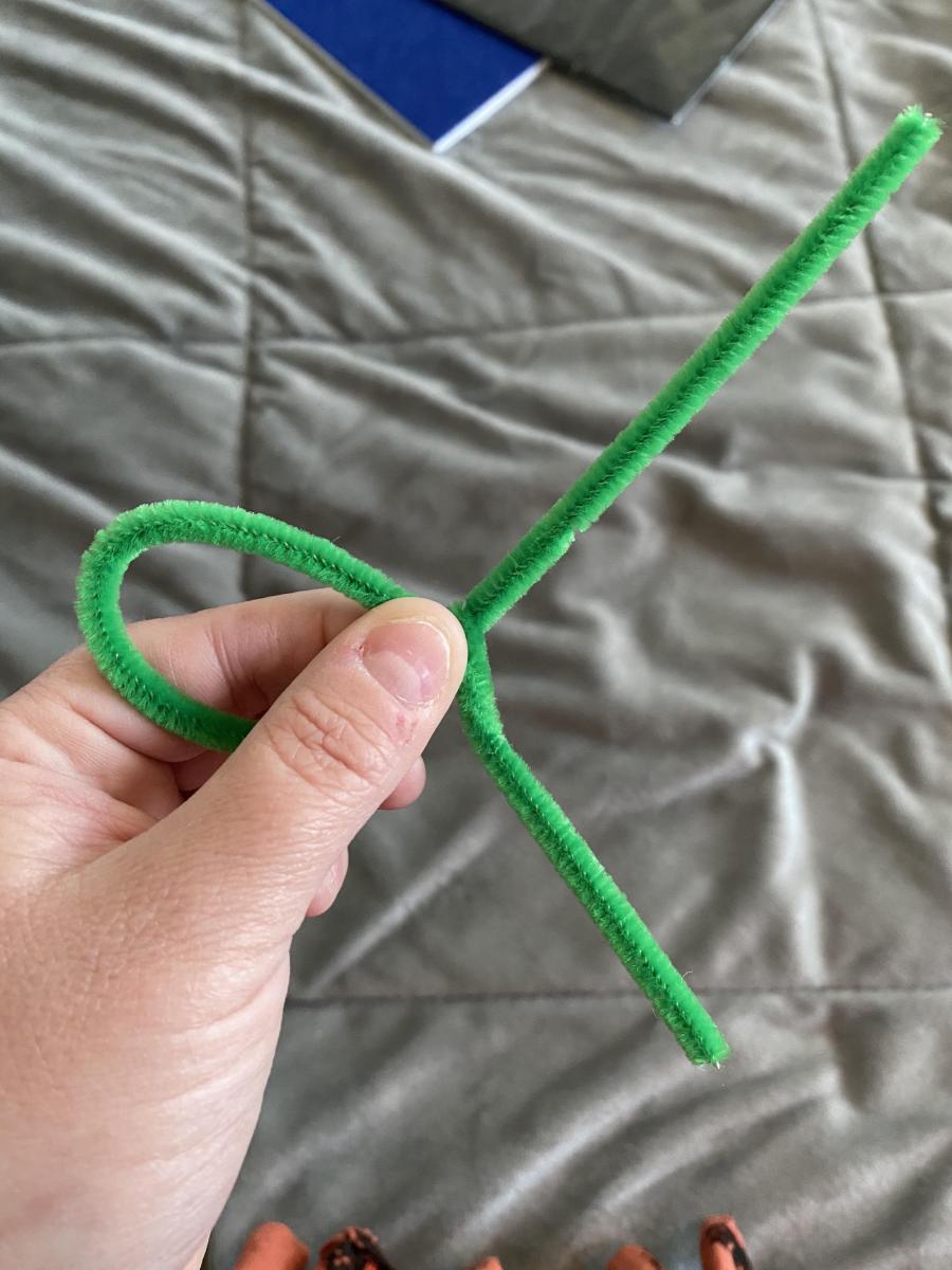 Wrapping pipecleaner