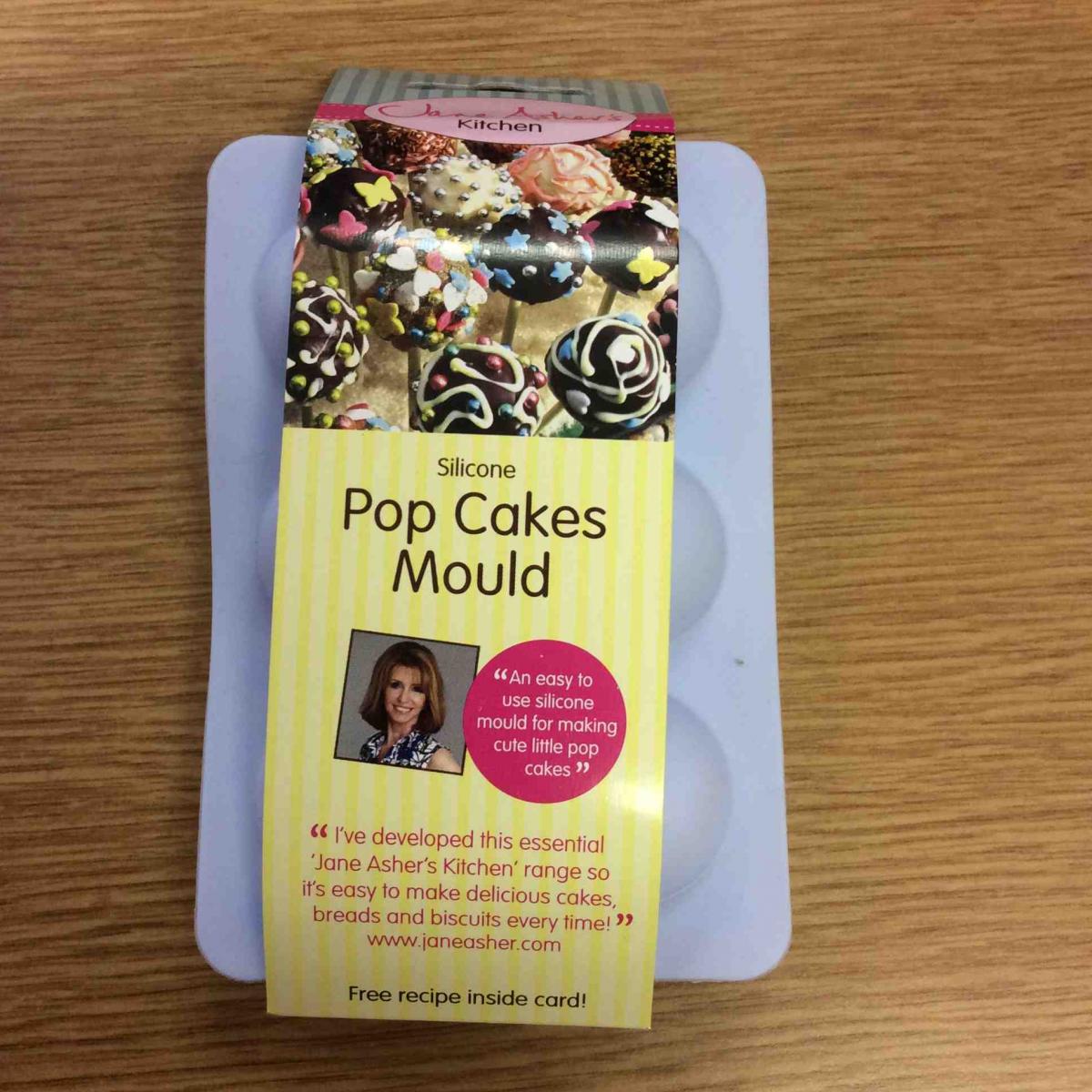 Pop cakes in packaging