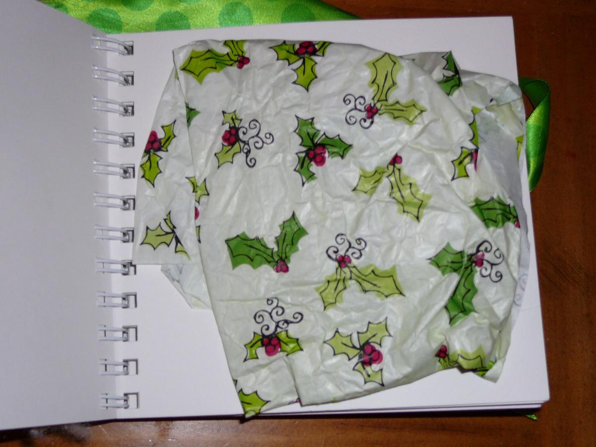 Page with Christmas tissue paper
