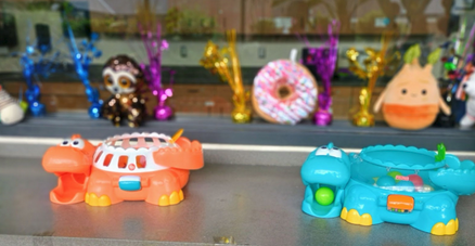 Two dino pop games.