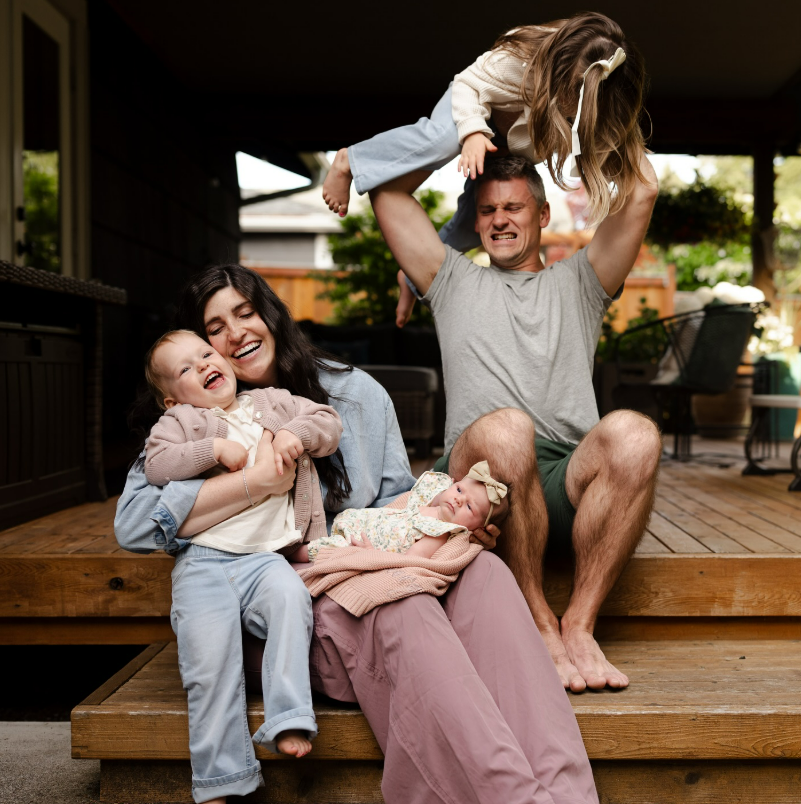 Garrett and his family including wife and 3 little girls, 4, 2, and 0.